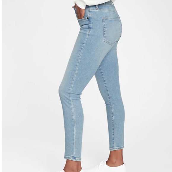 GAP Women’s True Skinny Destructed Jean - Picture 14 of 14